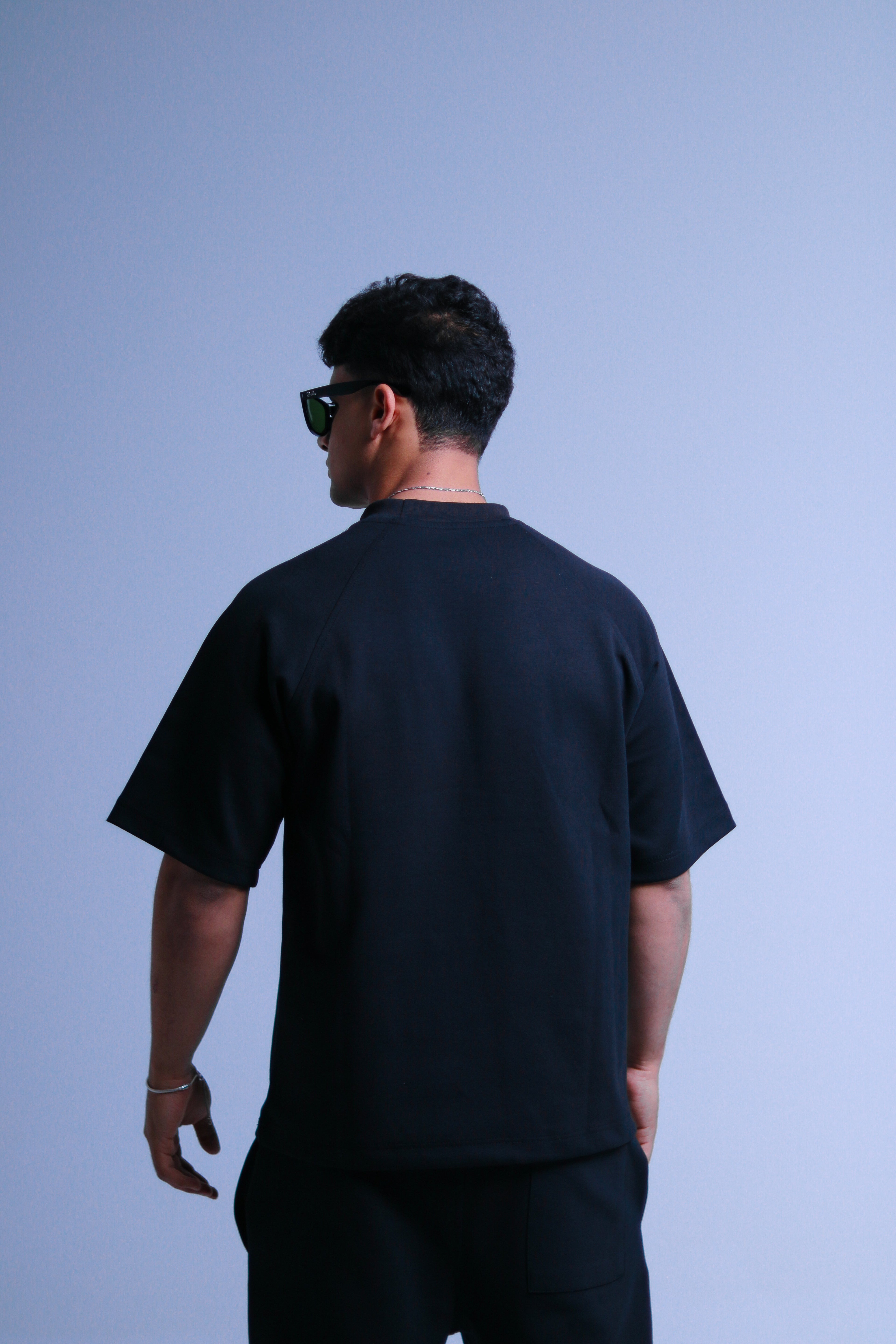 QUIET/ NOIR TEE-BLACK